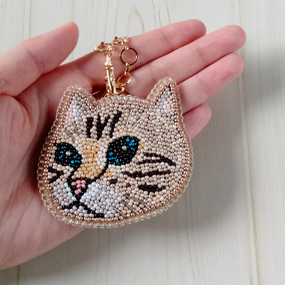 ビーズ刺繍◆猫のバッグチャーム＊ベージュ 9枚目の画像