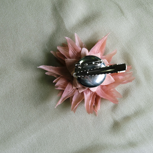 コサージュ、髪飾り桜染め（ブローチ感覚でも使用）桜ハンドメイド2024 3枚目の画像