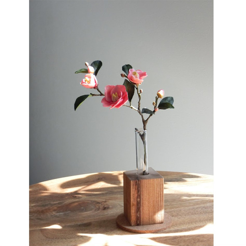 ✿【 SOLD＊OUT 】「春のお部屋にさりげなく」椿の花枝