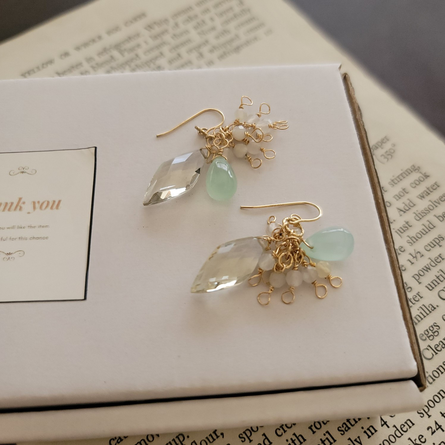 【14kgf 】グリーンアメジスト× カルセドニー× ムーンストーン＊プチブーケピアス/イヤリング変更可