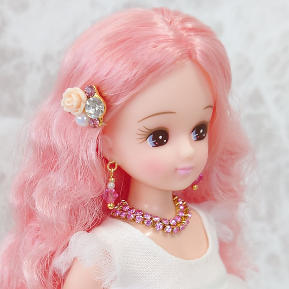 281リカちゃん2連ネックレスヘアピンピアスセット（ピンクローズ