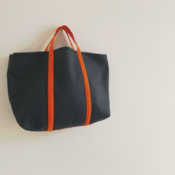 【A4対応】帆布　BASIC TOTE ( M ) smork NAVY×オレンジ 1枚目の画像