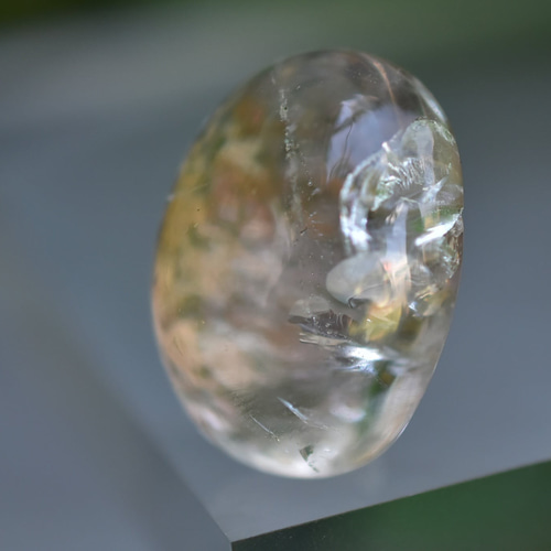 キラキラした石？ キラキラした石？