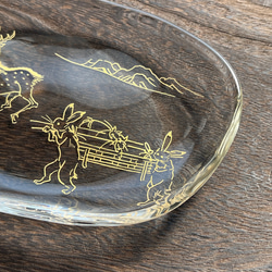 鳥獣戯画の酒器グラスとガラスプレートのちょい呑みセット② 2枚目の画像
