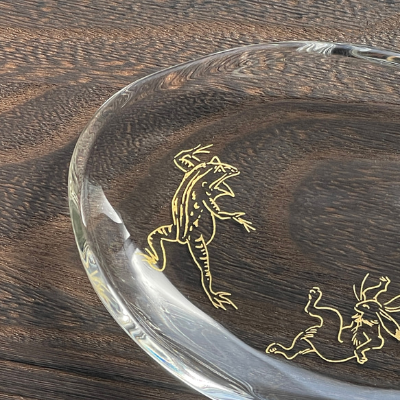 鳥獣戯画の酒器グラスとガラスプレートのちょい呑みセット③ 1枚目の画像