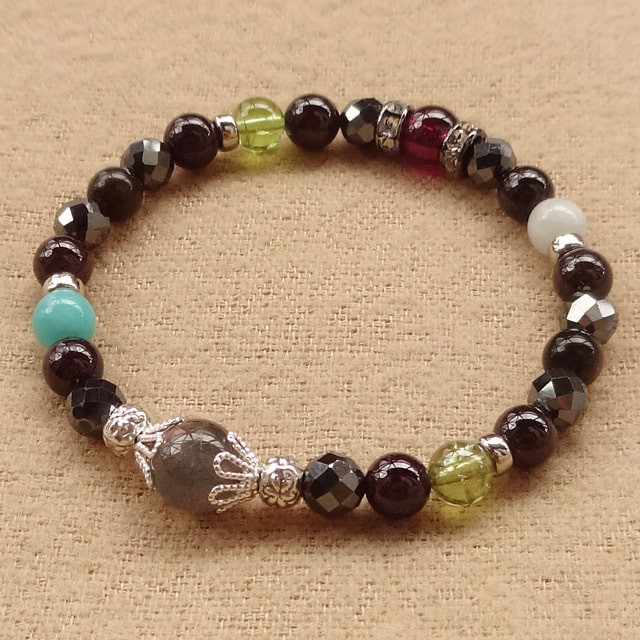 凛とした強さと美しさを兼ね備える♪｜ラブラドライト（高品質・オレンジ系の輝き）ｘガーネット（透明感のあるパープル）など