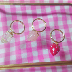 ♡R ⌇﻿草莓 Yurayura 戒指 珍珠泉草莓 第5張的照片