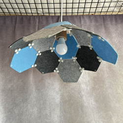 フェルト製ランプシェード　ペンダントライト　六角形　グレー×ブルー 6枚目の画像