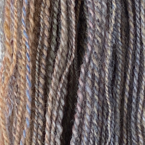 手洗い手染め手紡ぎ毛糸　【ペレンデール】（2023020501) 4枚目の画像