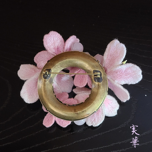 立体刺繍桜ブローチ イヤリング ブローチ minoka 通販 15473283