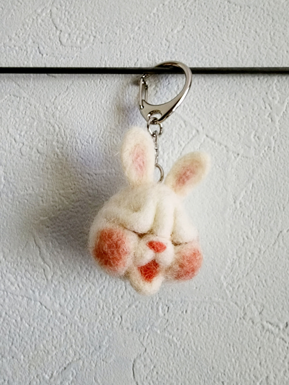 キーホルダー うさぎの顔 バッグチャーム 編みぐるみ あみぐるみ
