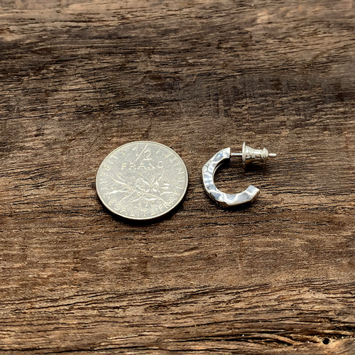 シルバー925 Silver ワイドタタキデザインフープピアス/槌目/軽研磨仕上 楽天市場】ワイド フープピアス シルバー925 メンズ メタル