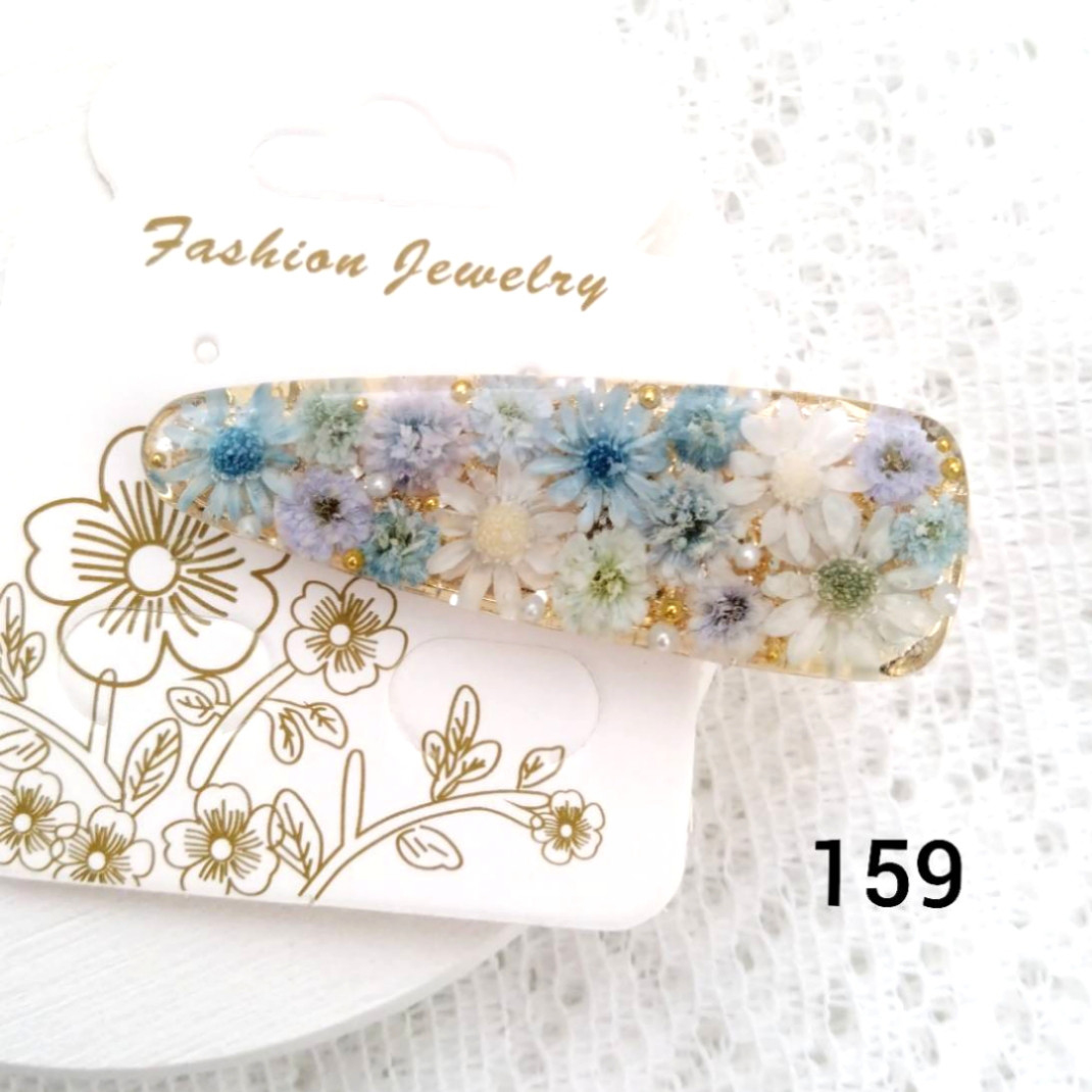 スワッグ❁ガーランドのヘアゴム ライトグレー 押し花 お花 ハンドメイド レジン レジン ライトグレー スワッグ❁ガーランドのヘアゴム お花 押し花 ハンドメイド