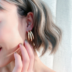 耳環，無穿孔耳環，流行，無痛，金色，三股，圈形耳環，樹脂製成，不易脫落，Miyabi Grace 第5張的照片