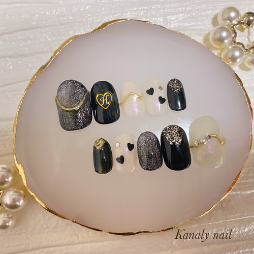 オーダー制】メンバーカラー 黒 イニシャル入り ネイルチップ ネイル