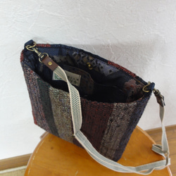 大島紬のポシェット・裂き織、裂き織り、ミニショルダー、スマホポシェット 10枚目の画像
