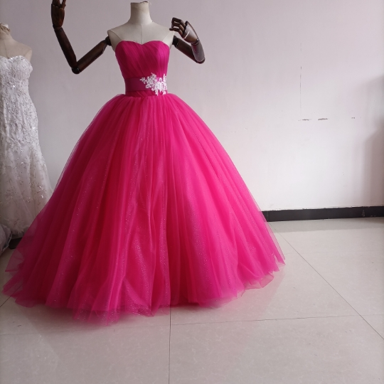 カラードレス ピンク 花モチーフ 編み上げ ベルト キラキラ お呼ばれ  