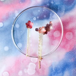 「零れ桜」耳飾り　金具選択可 4枚目の画像