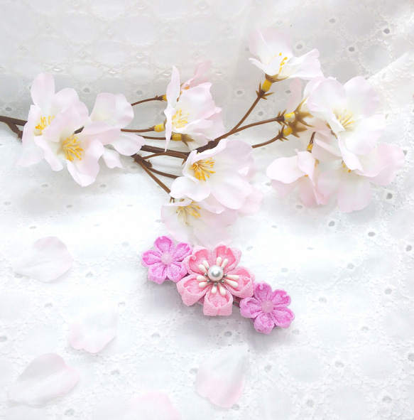 春『桜満開バレッタ』 つまみ細工 ・髪飾り ◎小さめサイズ◎ 2枚目の画像