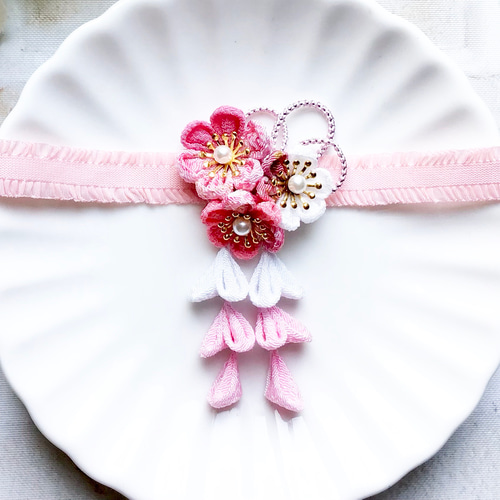 匿名送料無料】 ベビーヘアバンド つまみ細工髪飾り 下がり付き