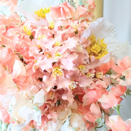 ウエディングクラッチブーケ(サーモンスイートピー)ブートニア