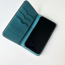 手帳型スマホケース　本革　名入れ可　カード収納　ハンドベルト付き　　iphoneケース　レザー 2枚目の画像