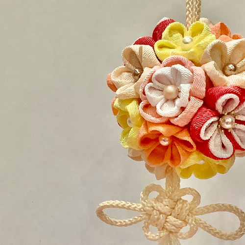 ちりめんくす玉 初節句 桃の節句 ちりめん細工 つまみ細工 お雛様