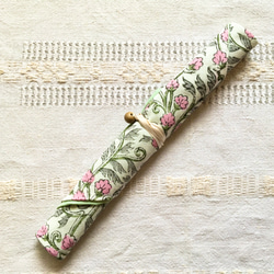 お箸袋　カトラリーケース　ブロックプリント　桃小花×ミントグリーン 木製ビーズ 9枚目の画像