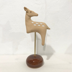 赤膚焼　埴輪「見返り鹿」　メス鹿 1枚目の画像