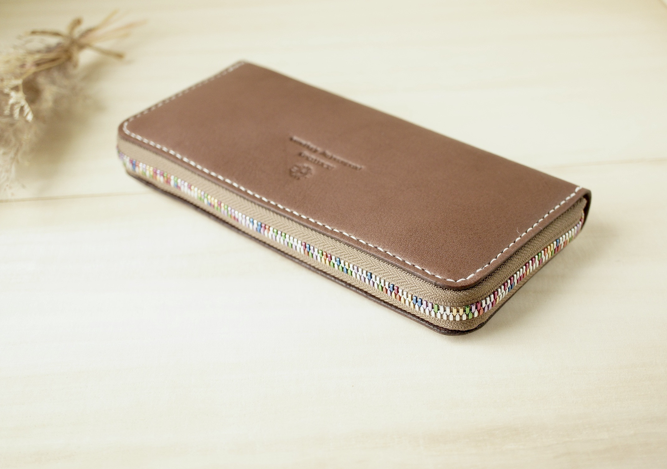 ほっこり落ち着くココアブラウン 虹色ラウンドファスナー長財布