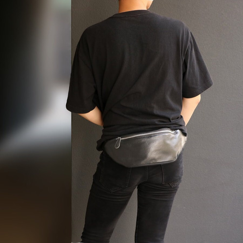 メンズボディバッグ ウエストバッグ 本革 バイク 軽量 大容量 男性への