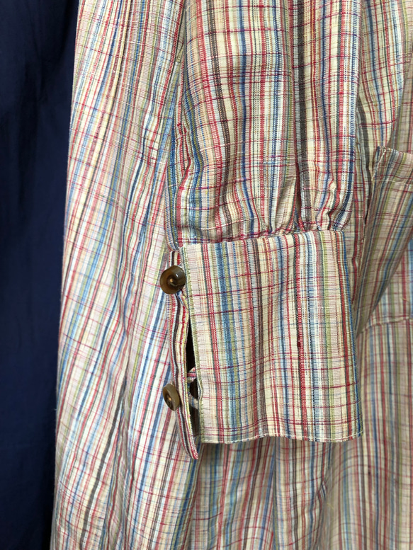 【美品紬の正絹着物】長袖スタンドカラー着物リメイクワンピース 4枚目の画像