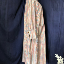 【美品紬の正絹着物】長袖スタンドカラー着物リメイクワンピース 3枚目の画像
