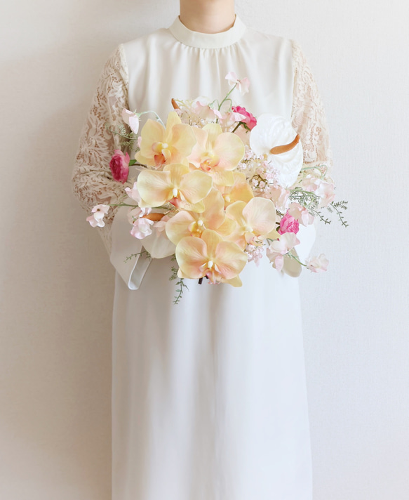 胡蝶蘭 イエロー アンスリウム スイートピー ウェディングブーケ 結婚