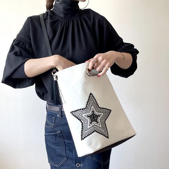 ビッグハートの大容量2wayトート（A4対応）：オフホワイト×ブラック☆Big Heart／フリンジタッセル付き