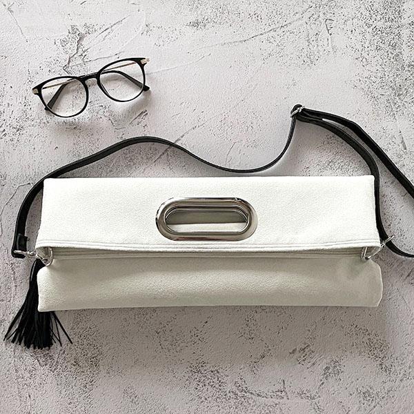 ビッグハートの大容量2wayトート（A4対応）：オフホワイト×ブラック☆Big Heart／フリンジタッセル付き