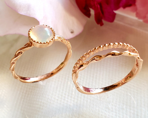 ピンクオパール　アンモナイト　握り石　貝　2 f14fc01a8bcfd0d7b8d3086b99b4e0