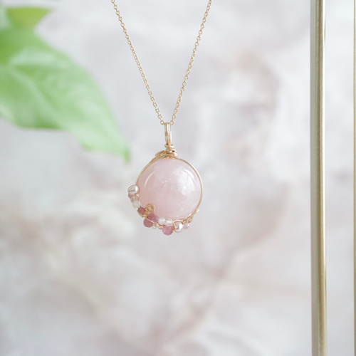 大粒ローズクォーツ《桜色の惑星》｜自分を愛する天然石ペンダント
