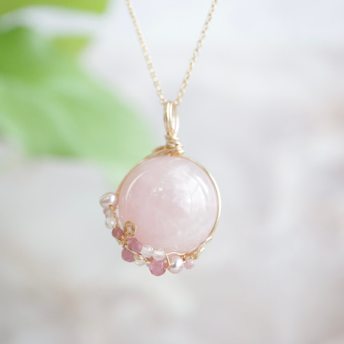 大粒ローズクォーツ《桜色の惑星》｜自分を愛する天然石ペンダント