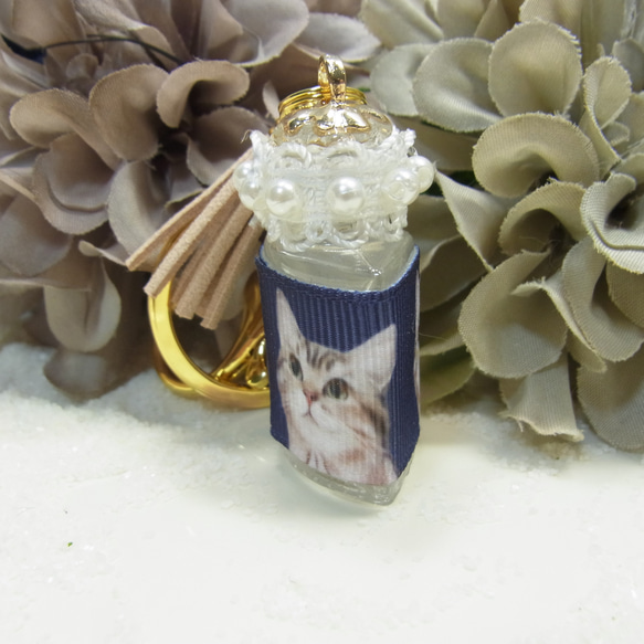 キーホルダー バックチャーム香水瓶 ネコ プチギフト　 4枚目の画像