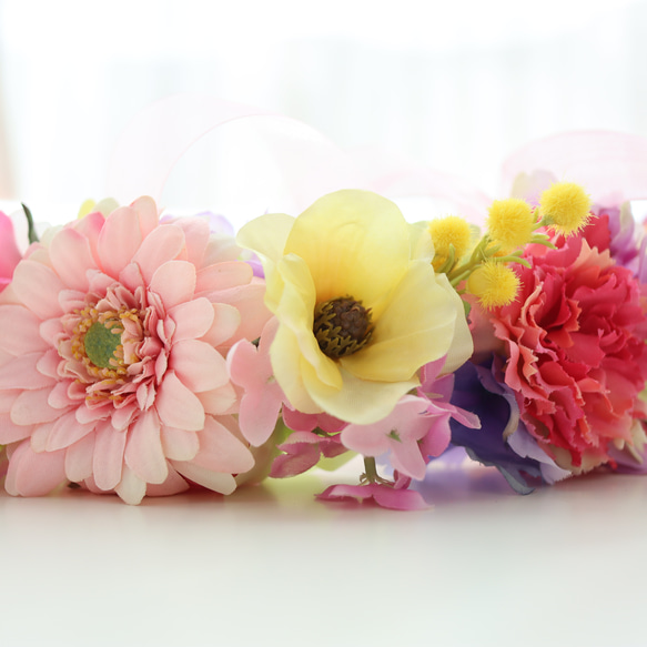 リースみたいな花冠　花かんむり　カラフル　プレゼント　アネモネ　ラナンキュラス　ミモザ　インテリア　結婚式　ブライダル 12枚目の画像