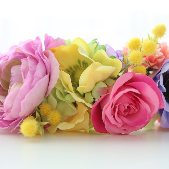 リースみたいな花冠　花かんむり　カラフル　プレゼント　アネモネ　ラナンキュラス　ミモザ　インテリア　結婚式　ブライダル 16枚目の画像