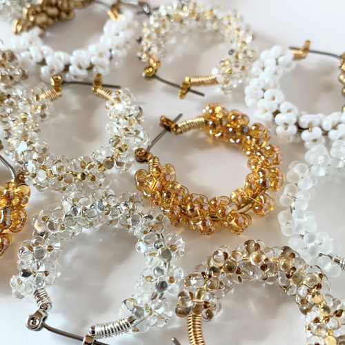 ガラスビーズのフープピアス・イヤリング クリア×ゴールド ピアス