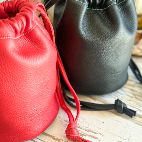 シュリンクレザー/本革】Lino shrink bag 巾着バッグ ハンドバッグ