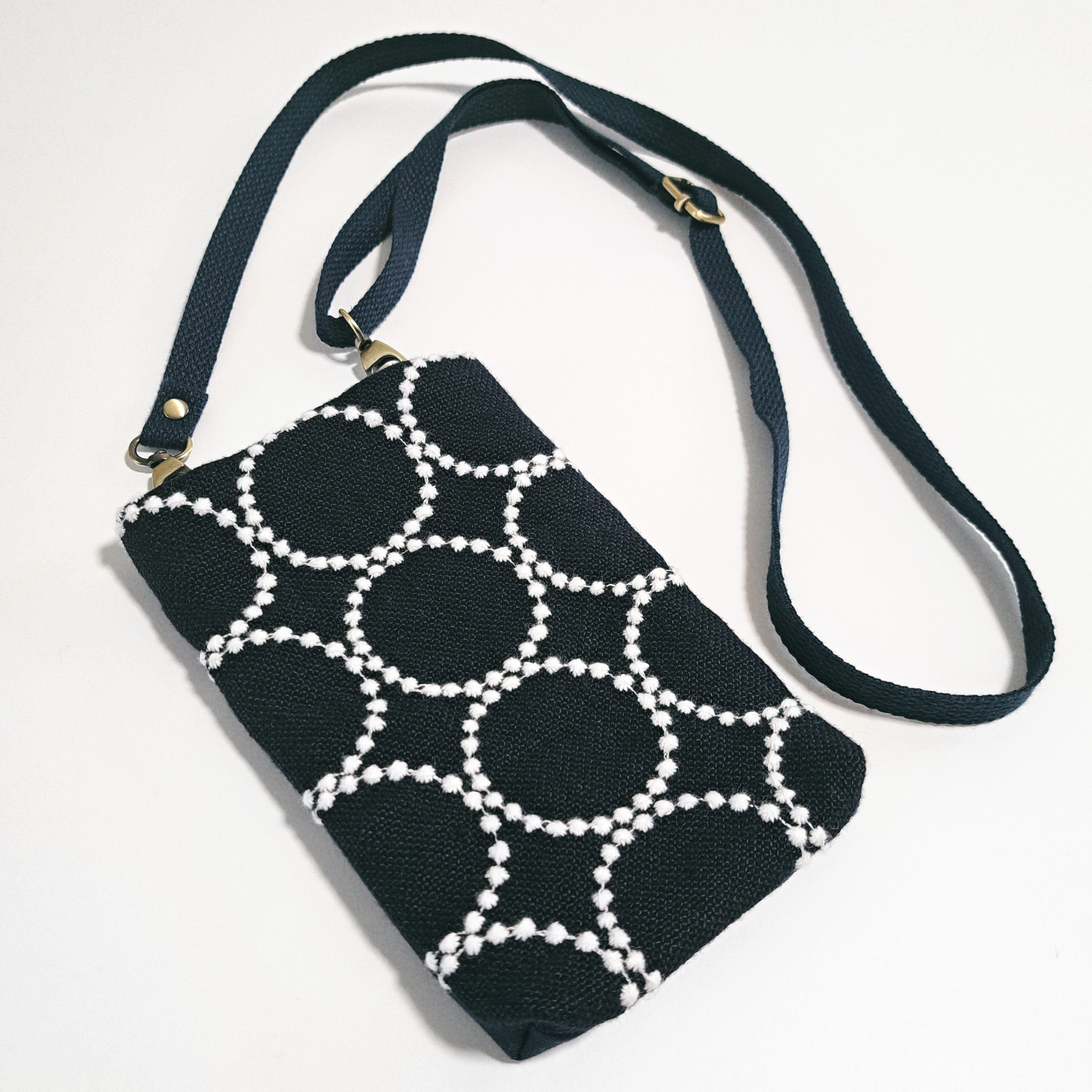 【スマホショルダー】ミナペルホネン タンバリン charcoal × black ミナペルホネン tambourine*navy スマホショルダー サコッシュ スマホ