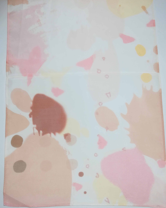 優しいピンクの抽象画風のミニスカーフ- シルクコットンスカーフ・オリジナルデザイン 3枚目の画像