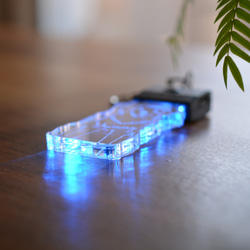 充電式LEDお散歩チャーム 【 body color / 黒 】 2枚目の画像