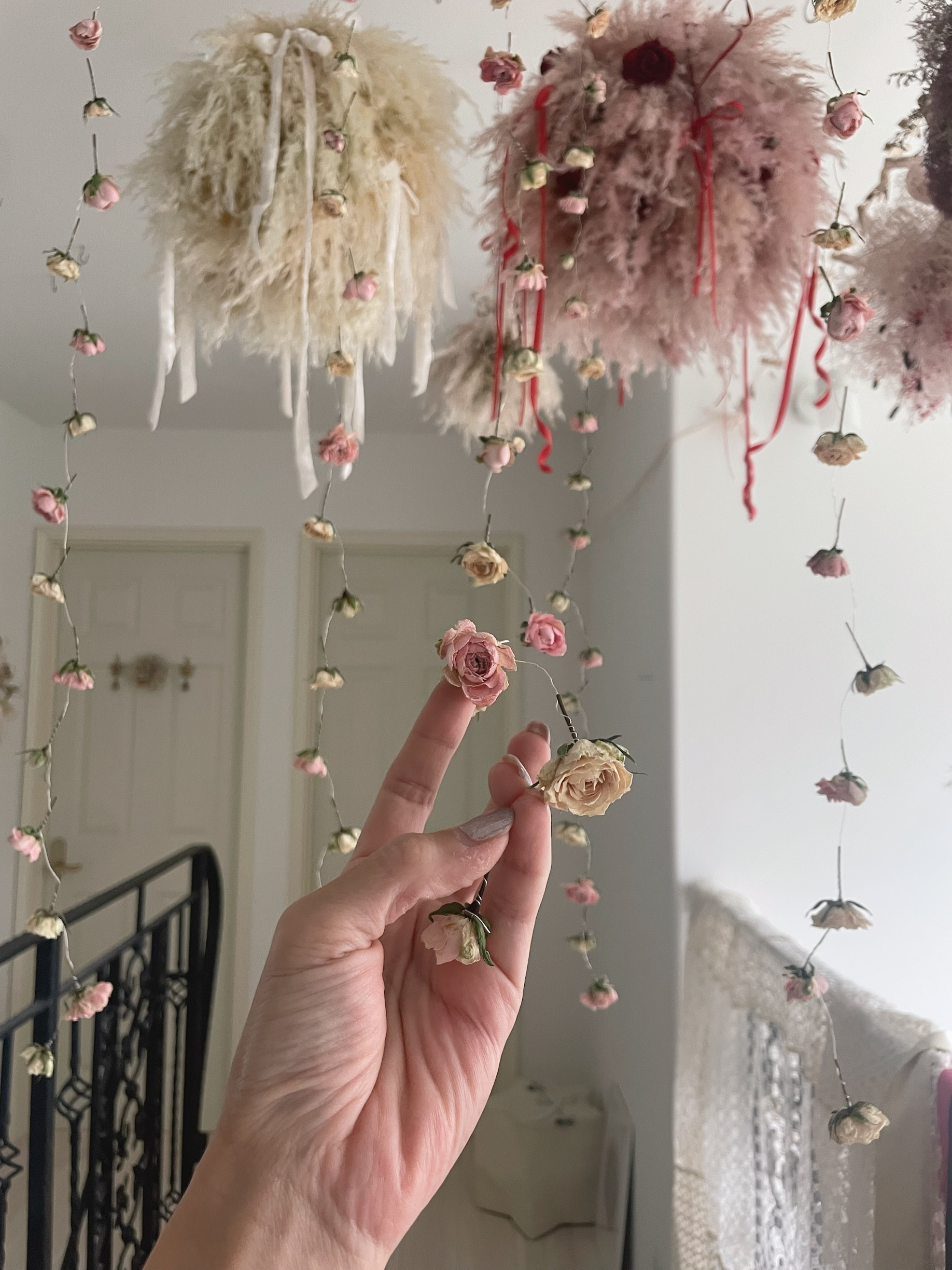 flower curtain " rose " ドライフラワー ガーランド  オーナメント フラワーカーテン モビール