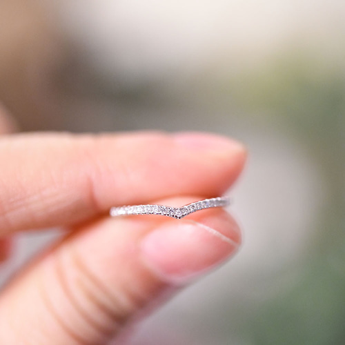 ジルコニアのV字リング シルバーリング ピンキーリング 指輪