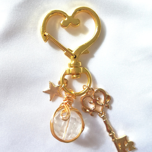 キーホルダー 水晶 クォーツ 天然石 鍵 キーリング バッグチャーム